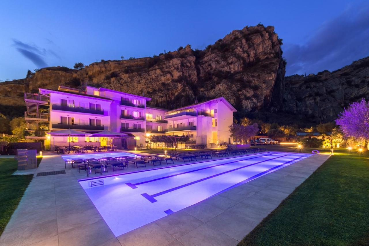 Aktivhotel Santalucia Torbole Sul Garda Kültér fotó
