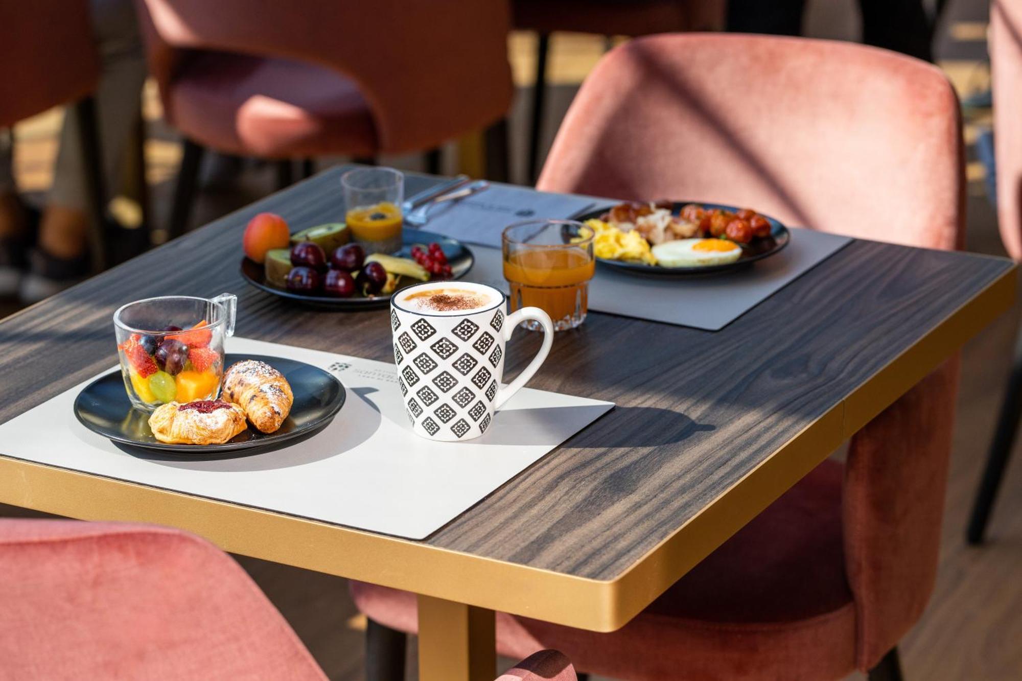 Aktivhotel Santalucia Torbole Sul Garda Kültér fotó