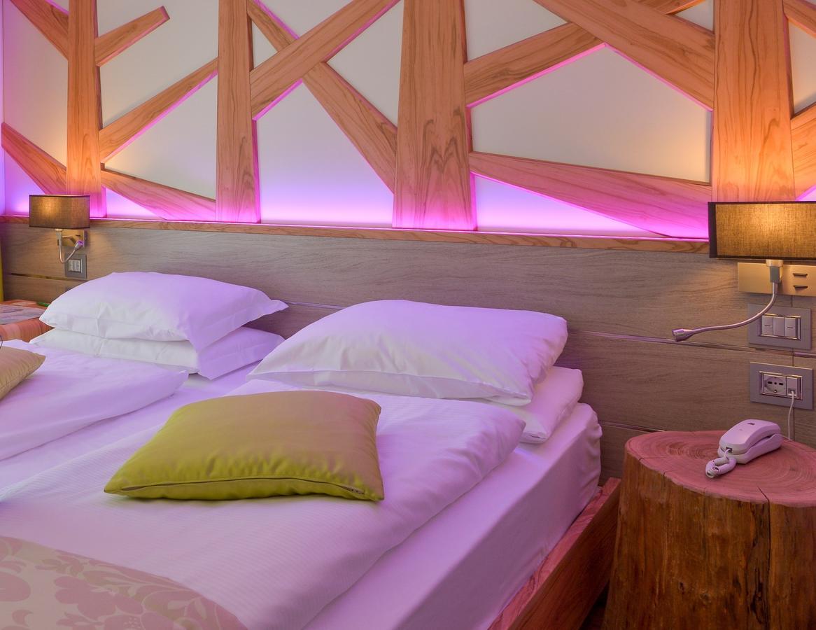 Aktivhotel Santalucia Torbole Sul Garda Kültér fotó