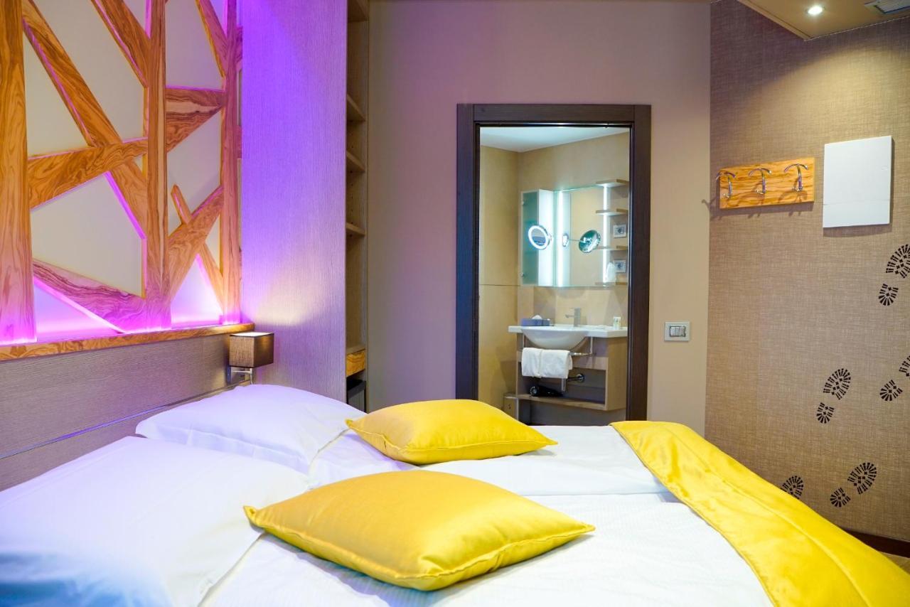 Aktivhotel Santalucia Torbole Sul Garda Kültér fotó