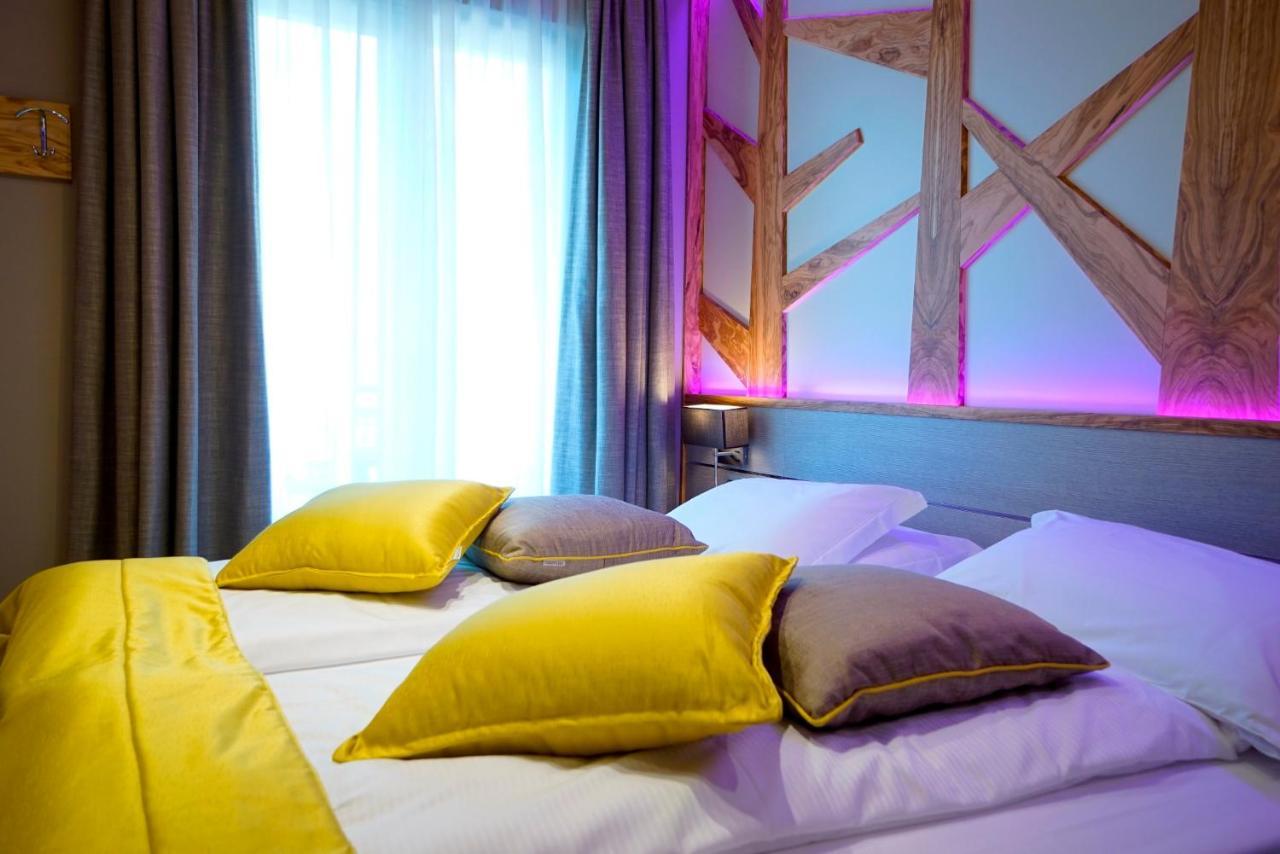 Aktivhotel Santalucia Torbole Sul Garda Kültér fotó